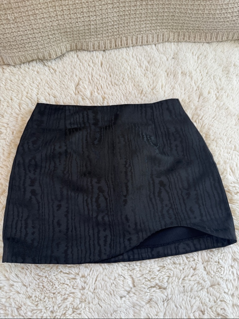 Zara Black Mini Skirt with Subtle Woodgrain Texture